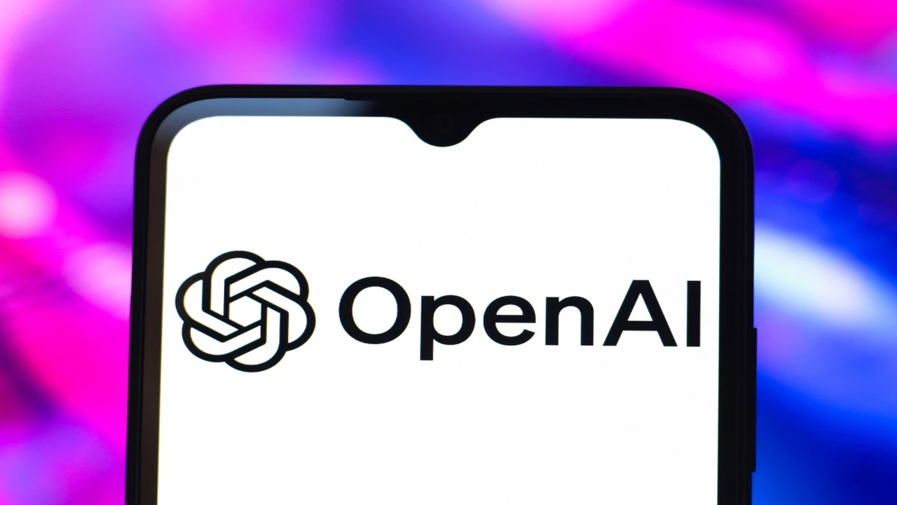 مستقبل هاتف OpenAI: هل ينهي عصر الوكلاء الأذكياء زمن التطبيقات التقليدية فعلياً؟